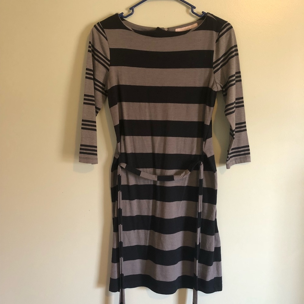 LOFT black and grey sleeves dress with belt